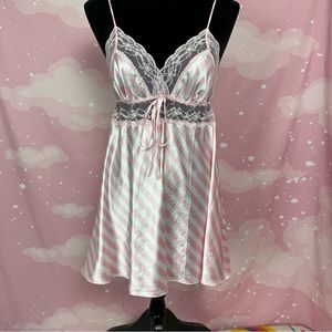 VICTORIAS SECRET adorable pink and white striped camisole slip dress size large